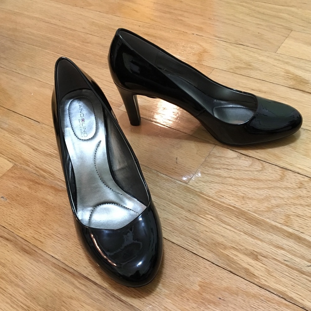 Bandolino Black Patent Pumps